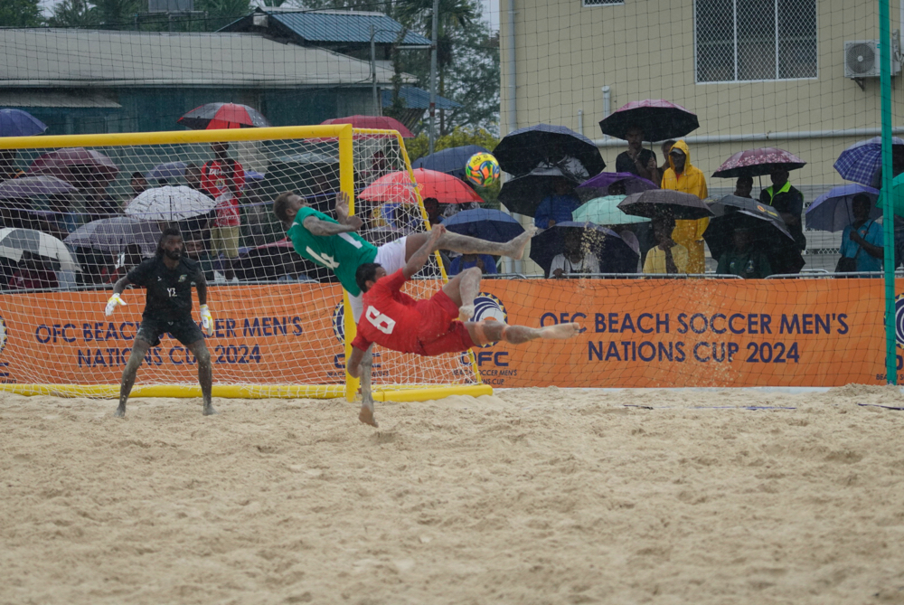 Tahiti edge out Solomons in Beach soccer epic